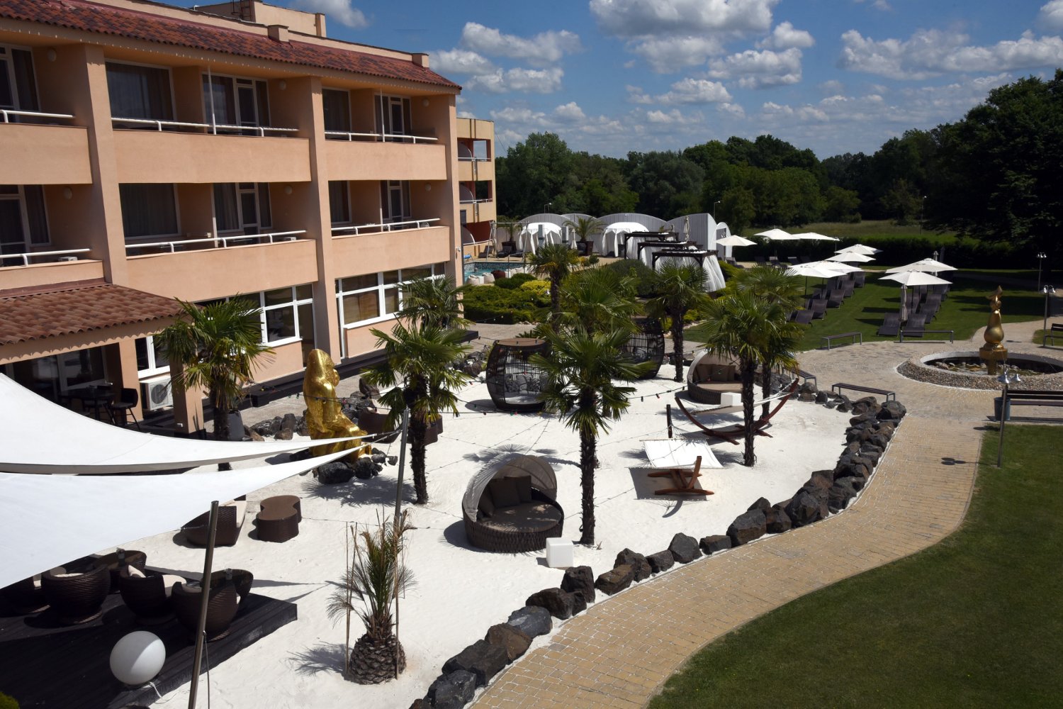 strandliegen von oben