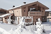 hausansicht-winter