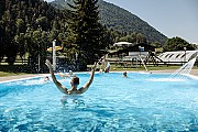 aussenpool-familie